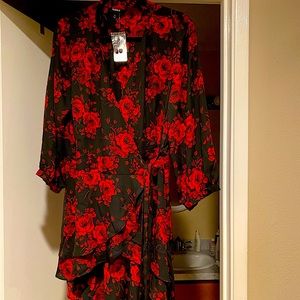BNWT Torrid -Hi/low light weight beautiful blouse